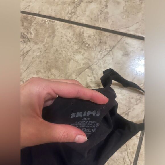 Skims Seamless Sculpt Mid-Thigh shorts Bodysuit Onyx Size XXS/XS - Picture 8 of 12